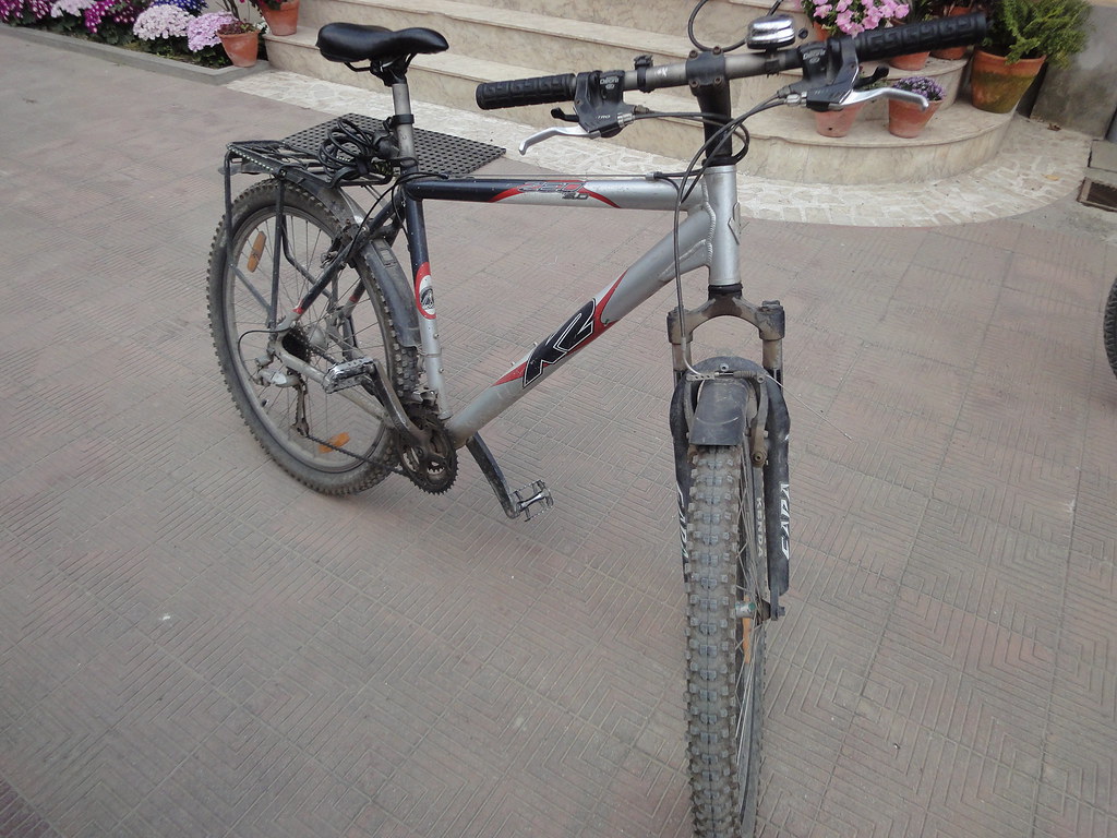 20 INCH FRAME MOUNTAIN BIKE. 20 INCH FRAME 20 BMX BIKES FOR SALE