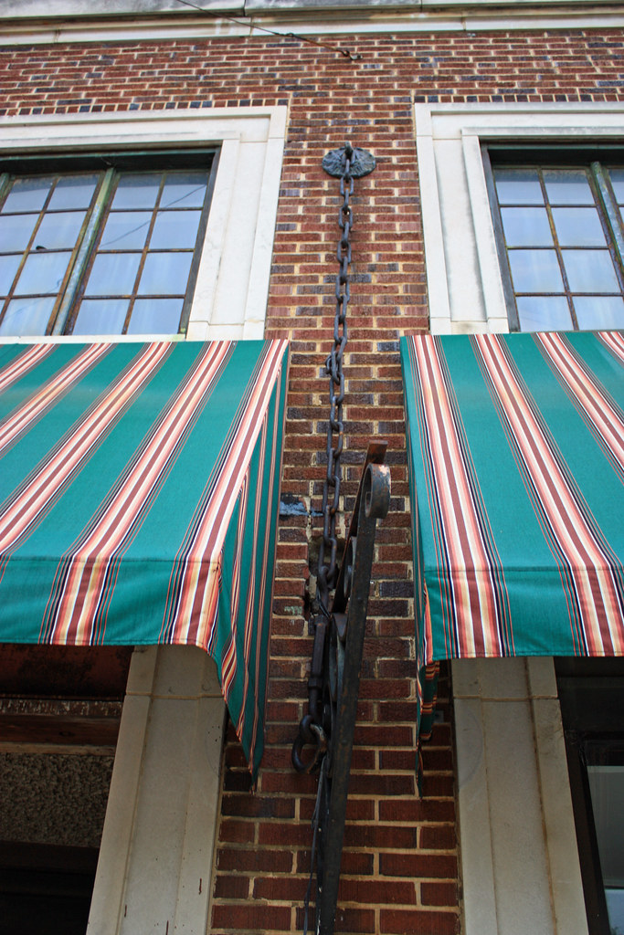 LANE FURNITURE CLOSING. FURNITURE CLOSING AMERICAN GALLERY FURNITURE