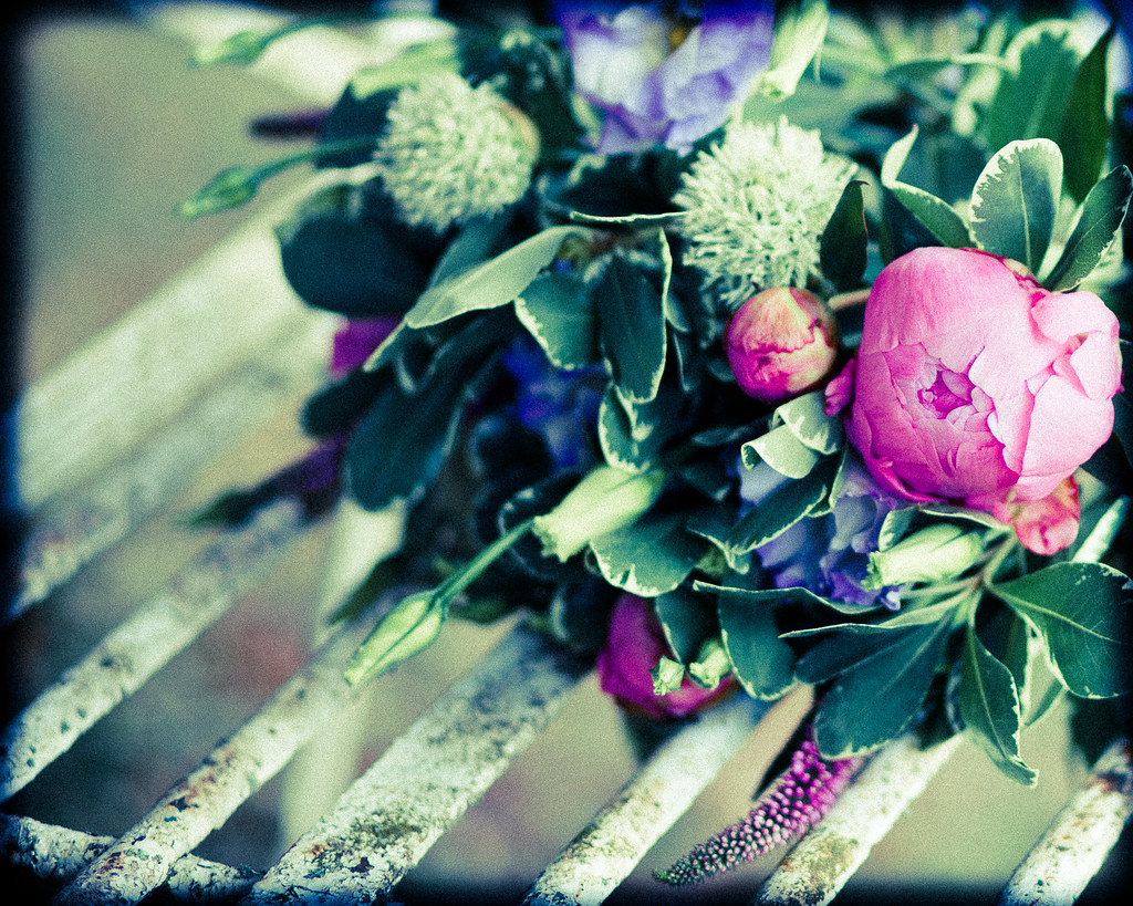 ENGLISH GARDEN BOUQUET GARDEN BOUQUET BIRTHDAY CAKE FLORAL ARRANGEMENT