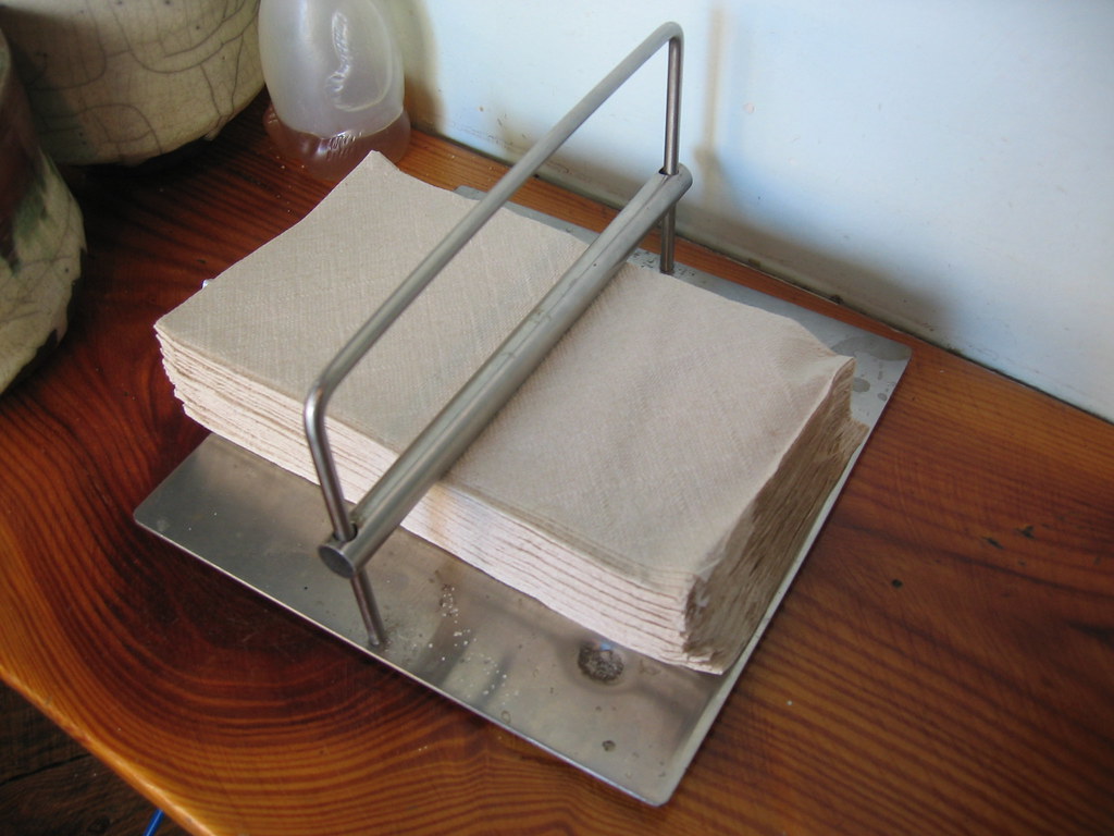 DISPENSER NAPKINS. NAPKINS 60 IN ROUND TABLECLOTH