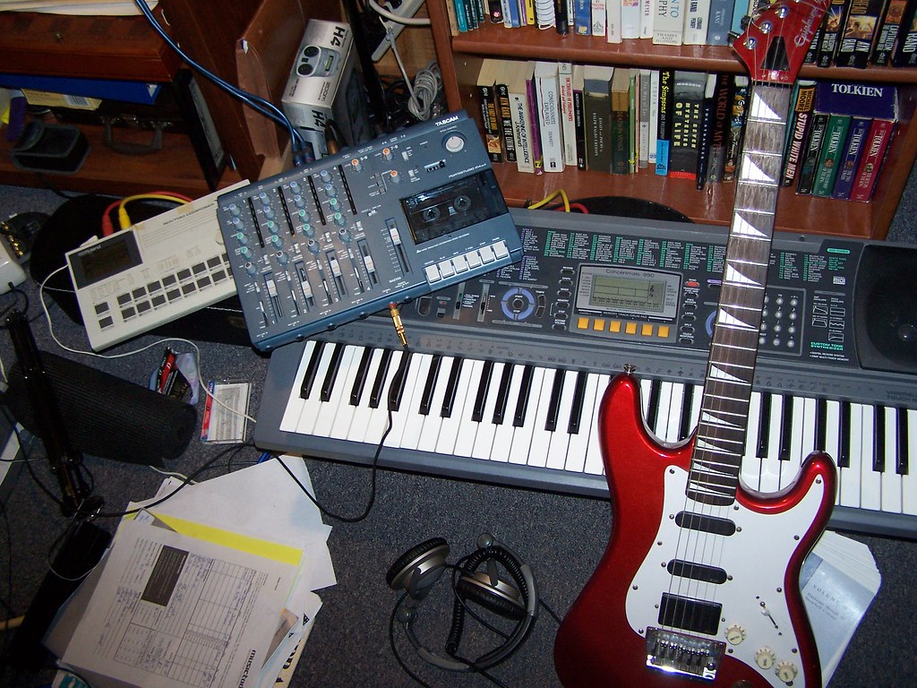 GUITAR AS MIDI CONTROLLER. GUITAR AS ACOUSTIC GUITAR MIDI FILES