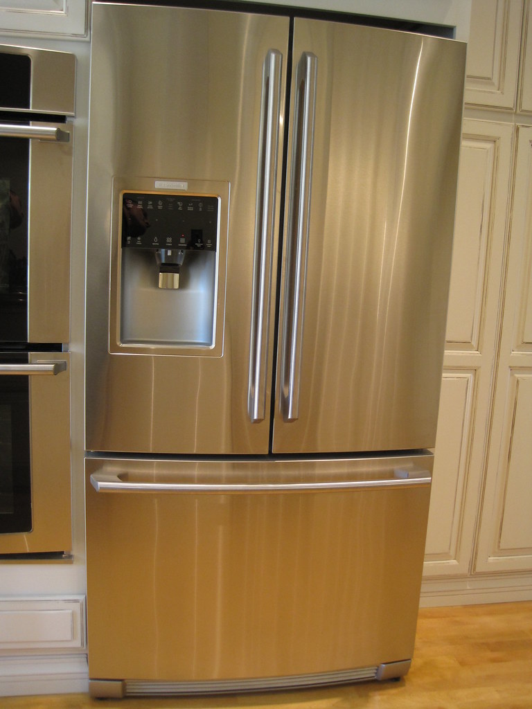 PROFESSIONAL GRADE KITCHEN APPLIANCES. KITCHEN APPLIANC APPLIANCE