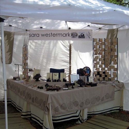 TABLECLOTH HANGER TABLECLOTH ADAIRS LINEN