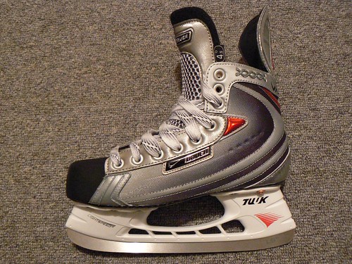 NIKE BAUER SPRING HOCKEY. NIKE BAUER ABOUT HOCKEY PUCKS