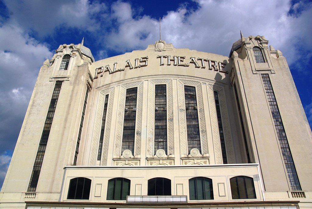 AMERICAN FURNITURE STORES