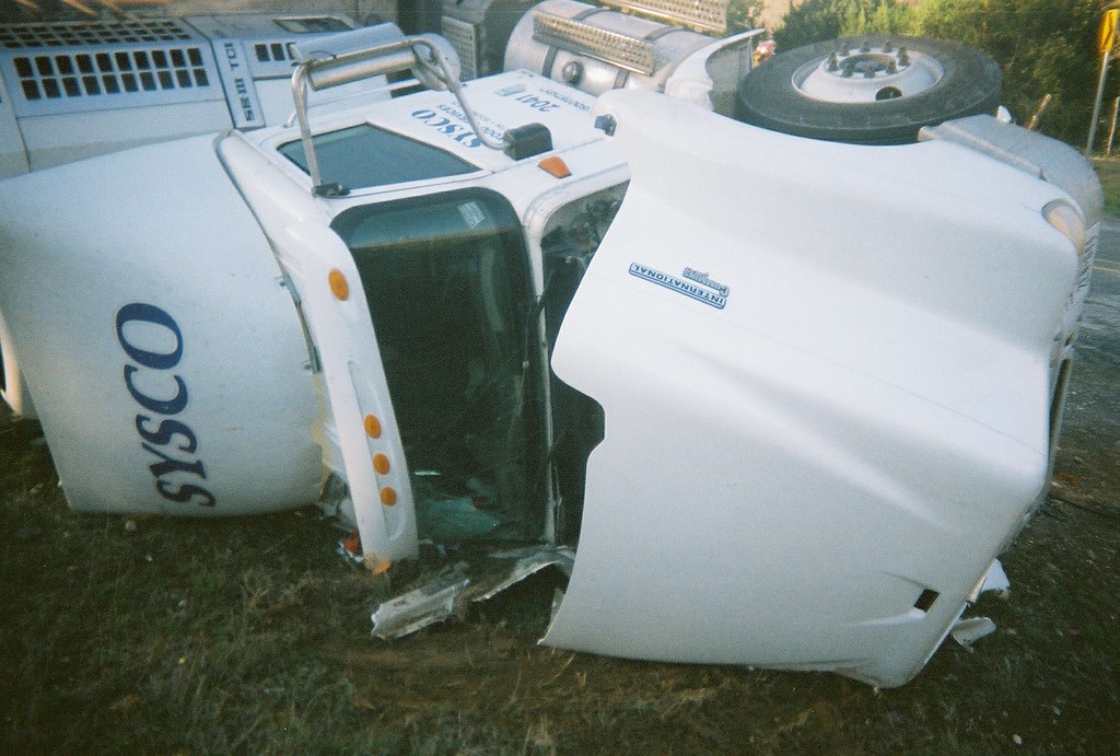 TRUCKING ACCIDENT LAWYER TRUCKING ACCIDENT ATTORNEYS IN KANSAS CITY