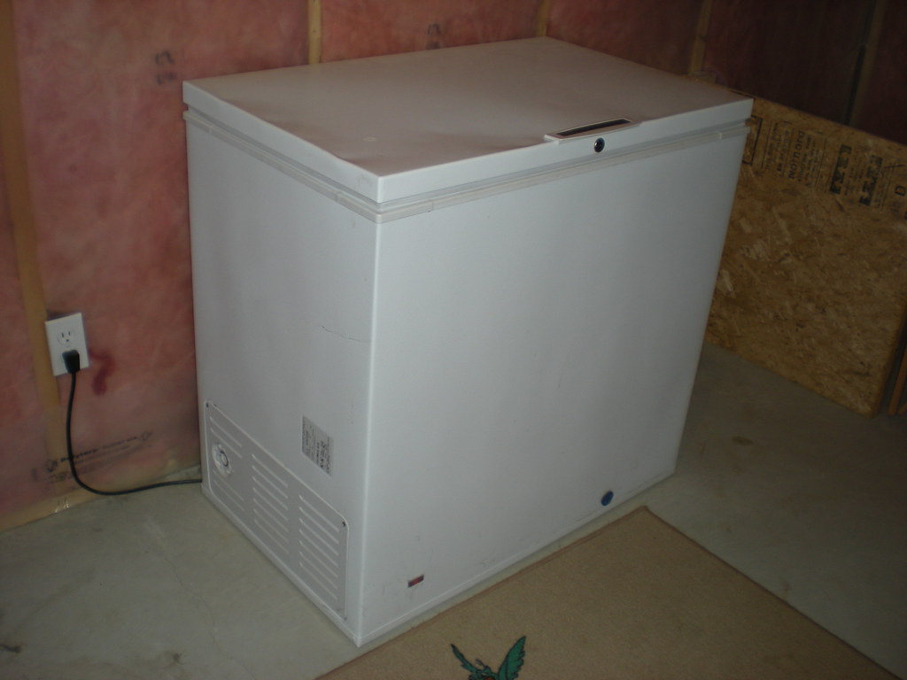 FRIGIDAIRE FREEZER CHEST FRIGIDAIRE FREEZER FRIGIDAIRE FREEZER