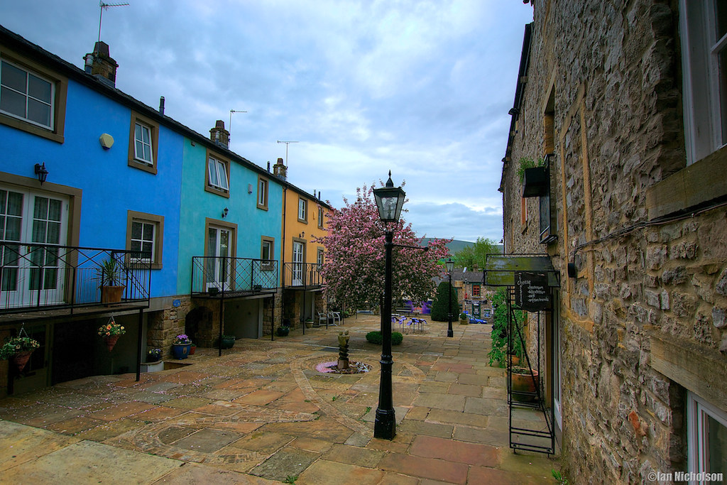 THE FLOWER SHOP CLITHEROE THE FLOWER ARTIFICIAL FLOWER SUPPLIES