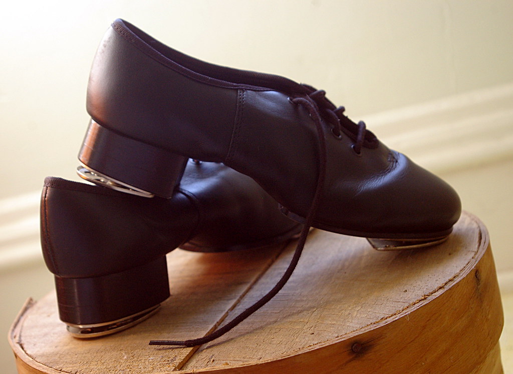 CLOG STYLE SHOES CLOG STYLE BATH AND BODY WORKS LAMB SLIPPERS