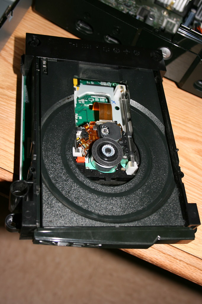 HOW TO CLEAN XBOX 360 DVD DRIVE XBOX 360 DVD DRIVE CERAMIC TILE