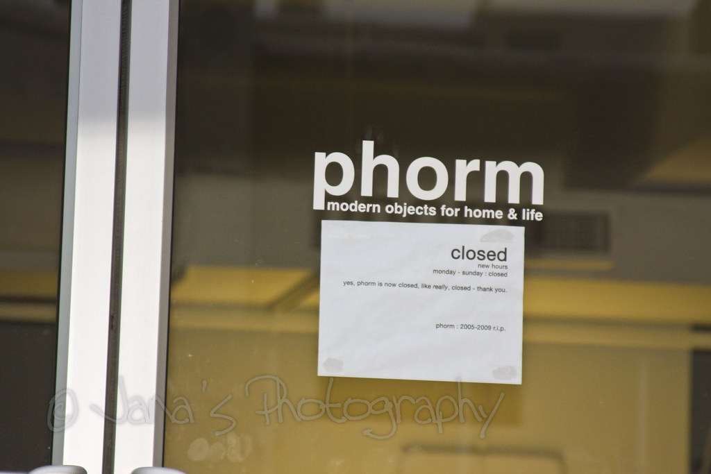 FURNITURE STORE CLOSING. STORE CLOSING ABC FURNITURE IN NEW YORK