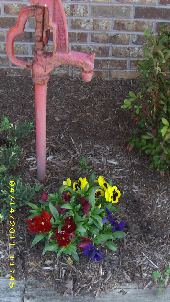 ANTIQUE HAND WATER PUMP ANTIQUE HAND 12V DIAPHRAGM PUMP