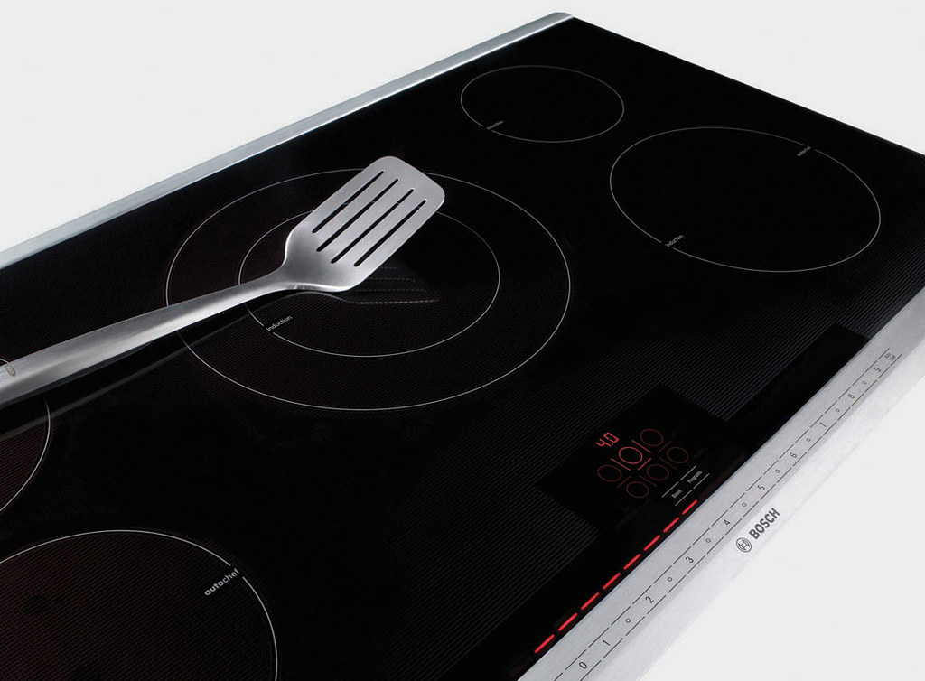 ZONELESS INDUCTION COOKTOP. ZONELESS INDUCTION Zoneless induction