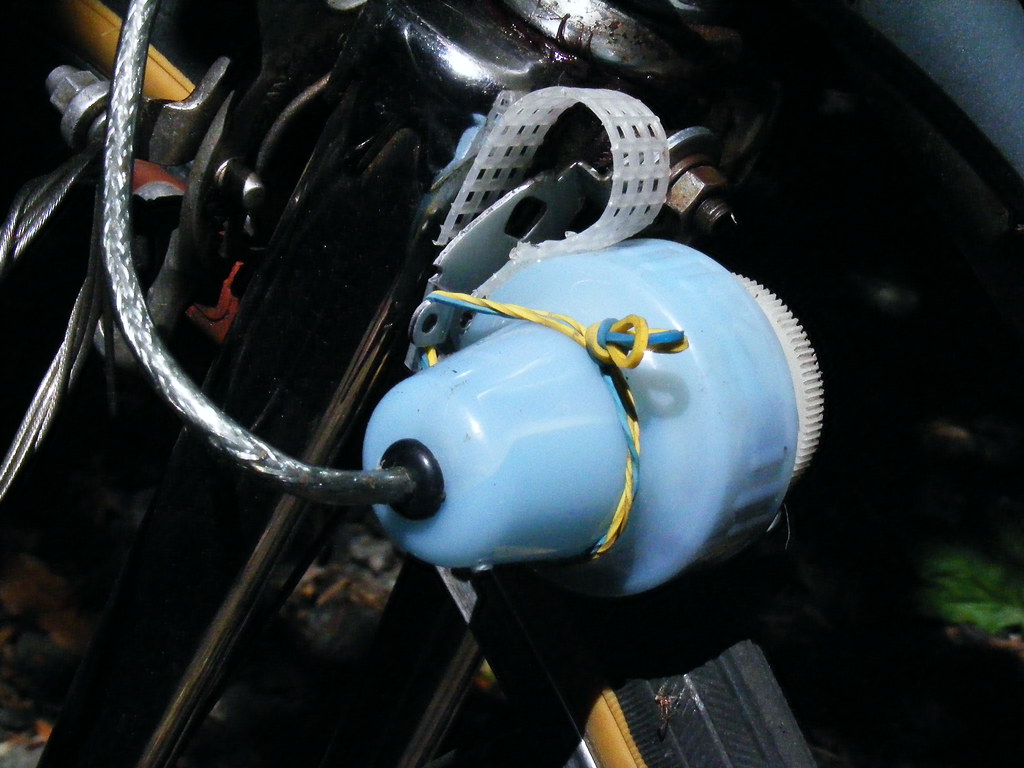 BIKE WHEEL GENERATOR BIKE WHEEL A SCHWINN BICYCLE