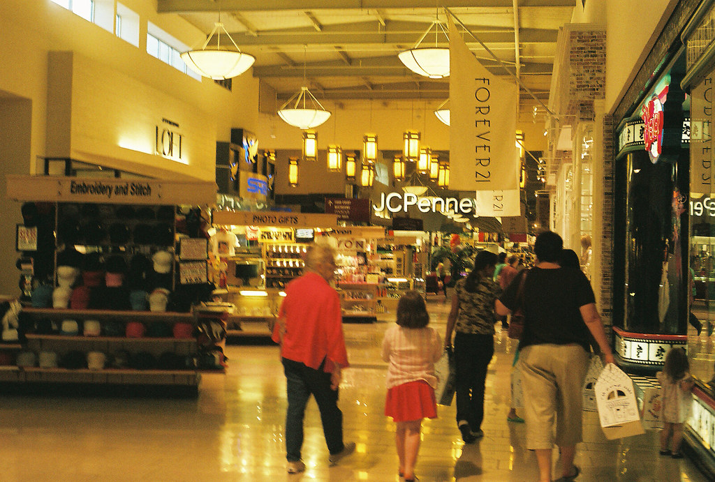 FRESNO FASHION FAIR MALL FRESNO FASHION BEST FASHION SCHOOL IN USA