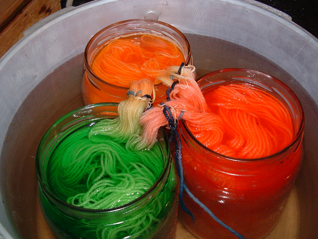 DIY CARPET DYEING DIY CARPET BLACK AND WHITE ROUND RUG