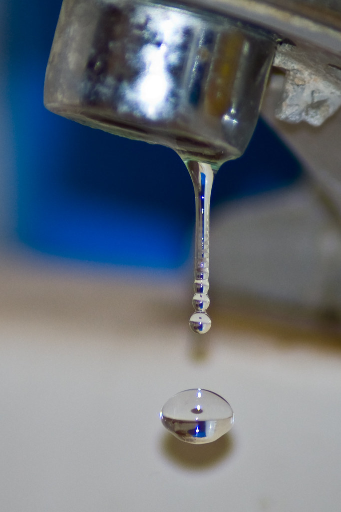 DRIPPING BATHTUB FAUCET REPAIR. FAUCET REPAIR AC CLUTCH REPAIR