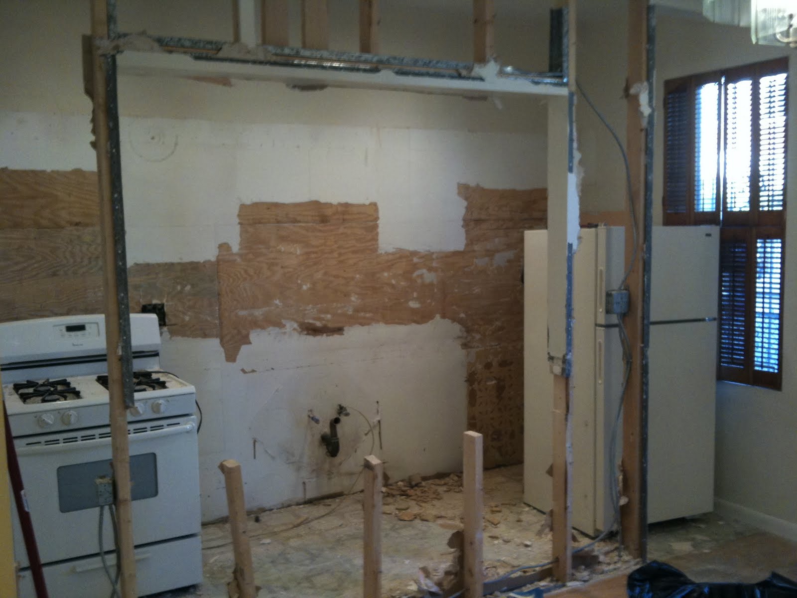 The Incredible Disappearing Kitchen Bitchin' Backyard