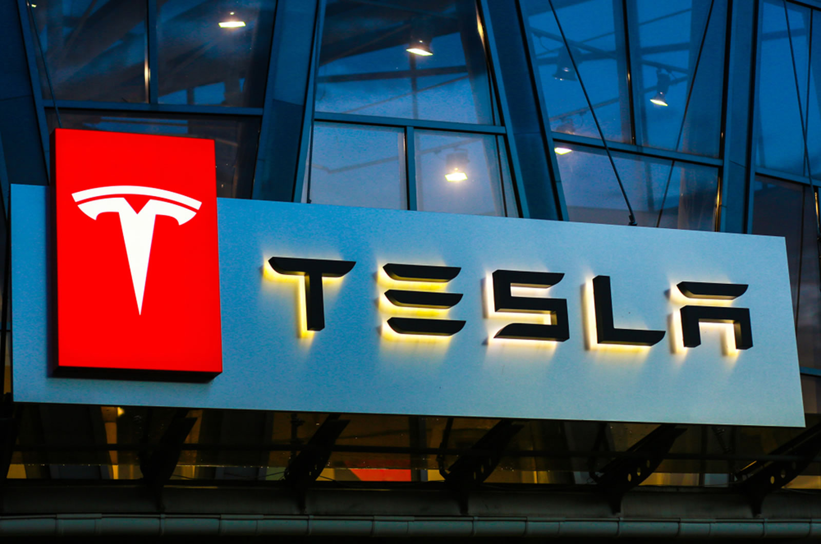 Tesla Stock May Reach 6,000 to Let Company Join 1 Trillion Club