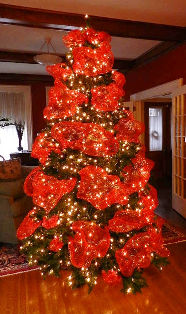 Decorating Our Victorian Home the Christmas tree bite