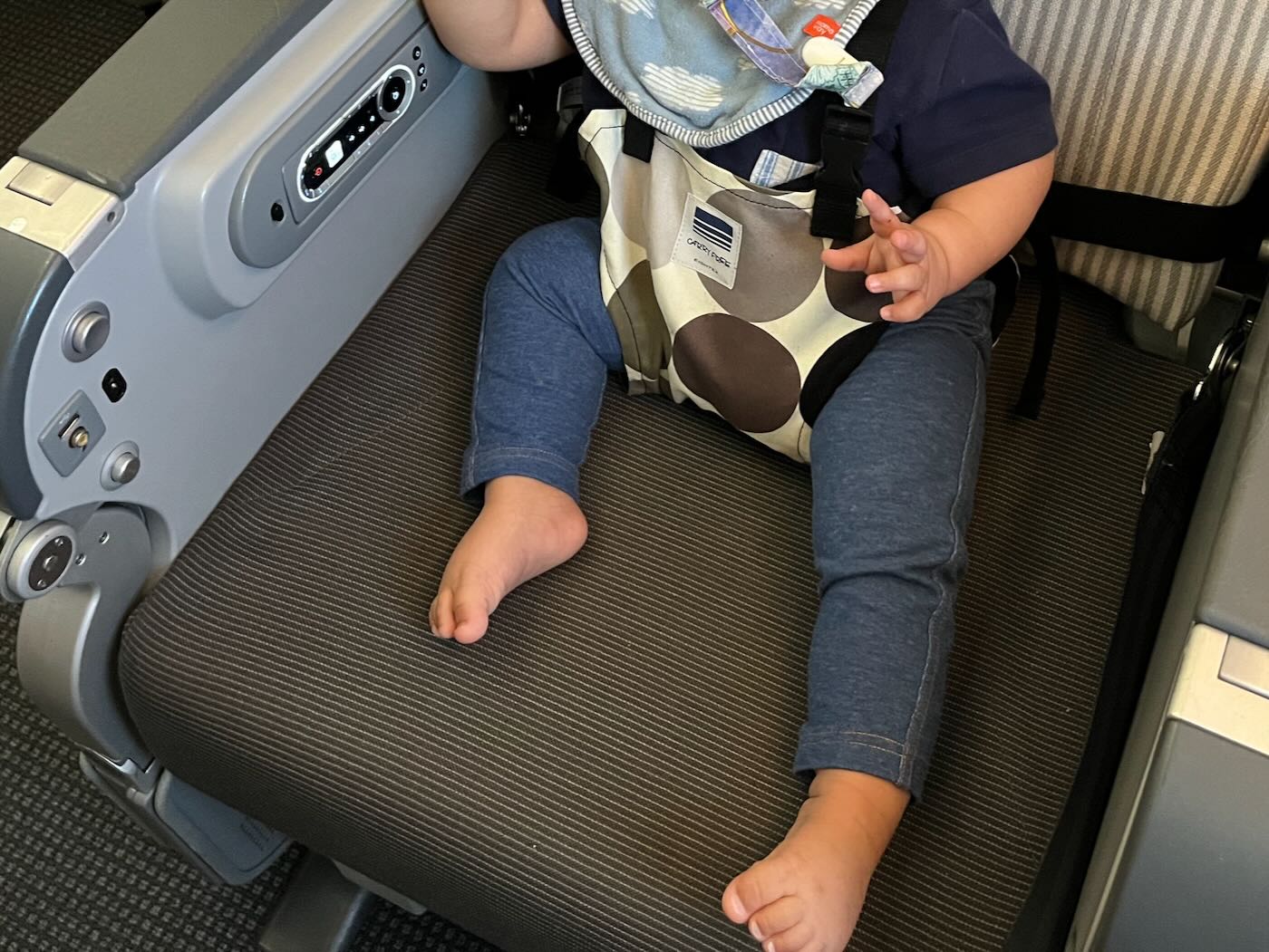 飛行紀錄 日本航空 JL96 帶一歲寶寶的一打一飛行 你絕對猜不到的日航寶寶餐 - 一口冒險 Bitesized Adventure 飛行紀錄 日本航空 JL96 帶一歲寶寶的一打一飛行 你絕對猜不到的日航寶寶餐 - 一口冒險 Bitesized Adventure