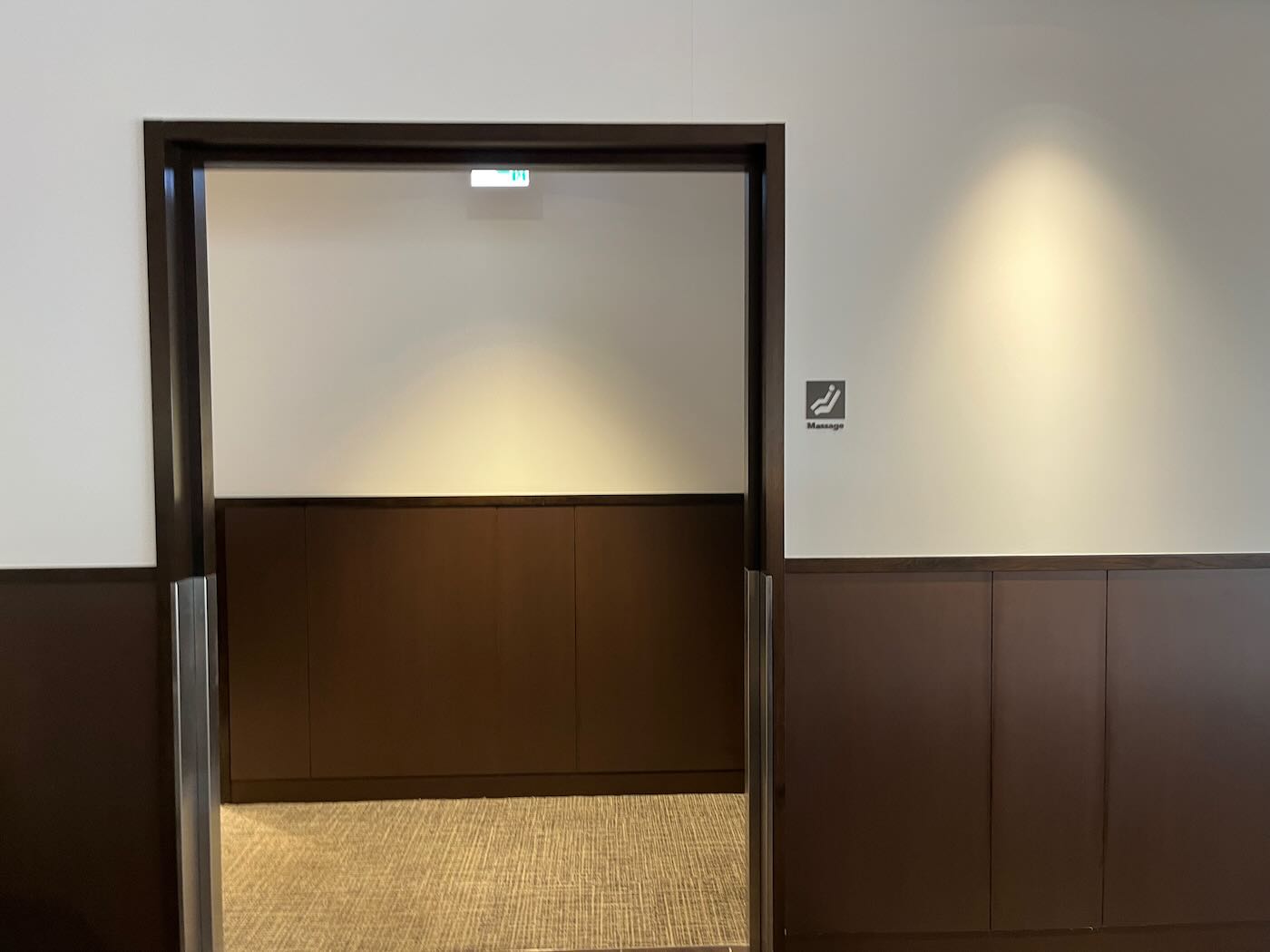 貴賓室 JAL Diamond Premier Lounge 日航頭等貴賓室 羽田機場國內航廈北翼 - 一口冒險 Bitesized Adventure 貴賓室 JAL Diamond Premier Lounge 日航頭等貴賓室 羽田機場國內航廈北翼 - 一口冒險 Bitesized Adventure