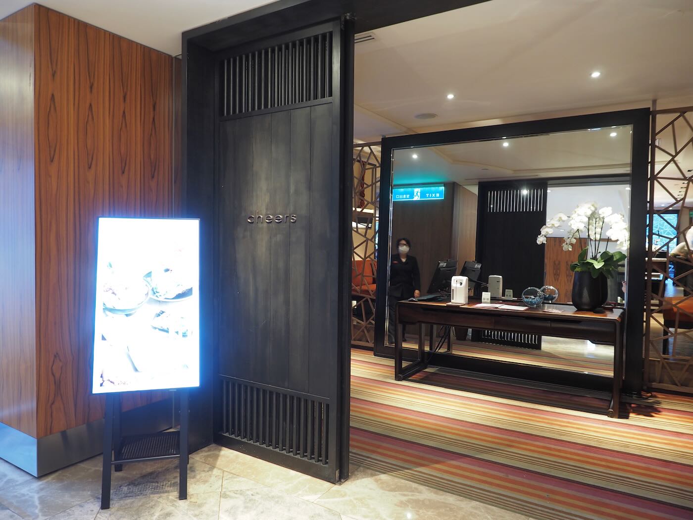 台北住宿 君悅酒店 行政景觀套房|寶艾西餐廳|Cheers 歡飲廊|凱菲屋早餐|漂亮廣式海鮮餐廳 - 一口冒險 Bitesized Adventure 台北住宿 君悅酒店 行政景觀套房|寶艾西餐廳|Cheers 歡飲廊|凱菲屋早餐|漂亮廣式海鮮餐廳 - 一口冒險 Bitesized Adventure