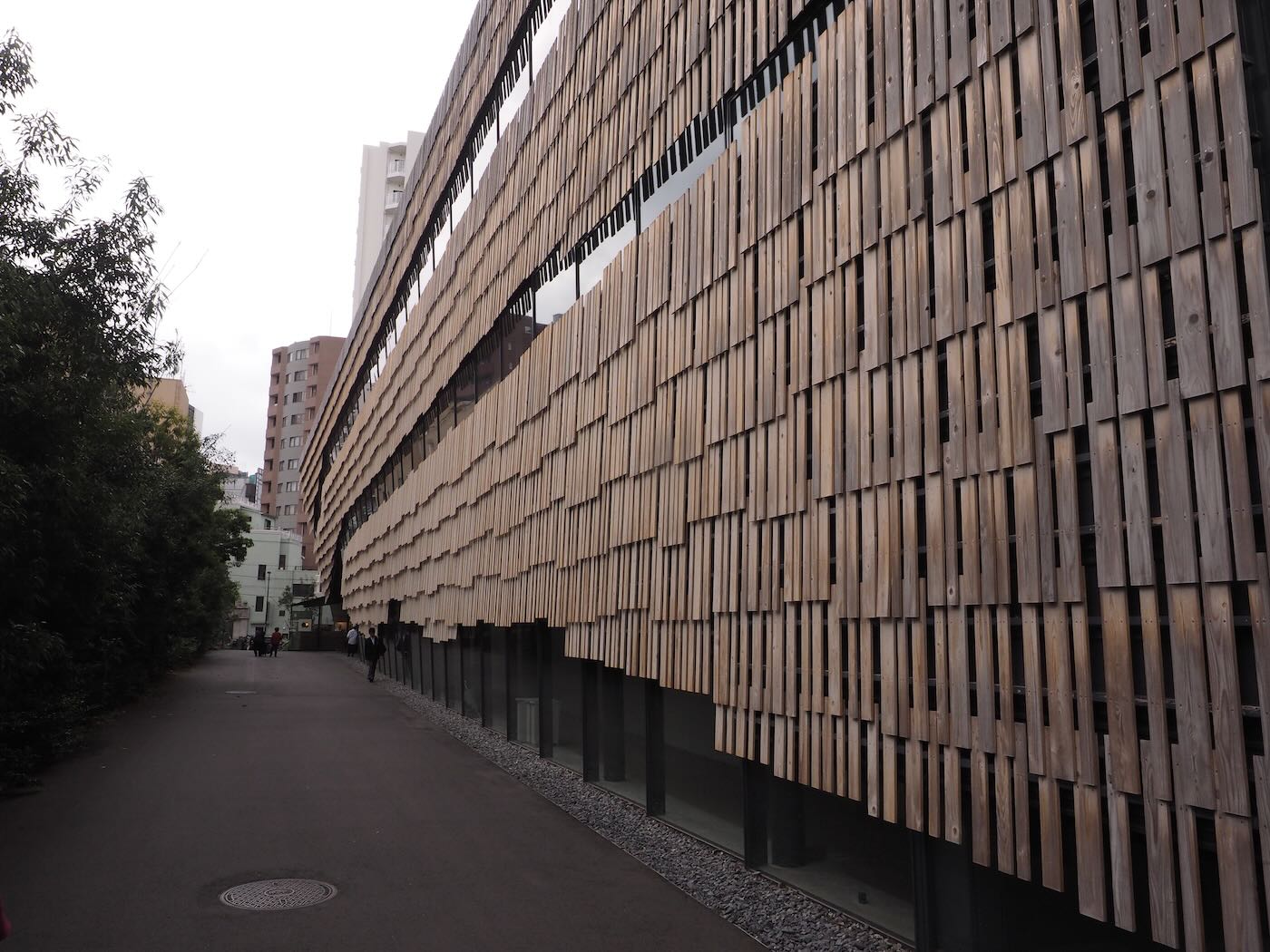 東京景點美食 東大校園散步 東大赤門拉麵與情報學環くろぎ和果子 - 一口冒險 Bitesized Adventure