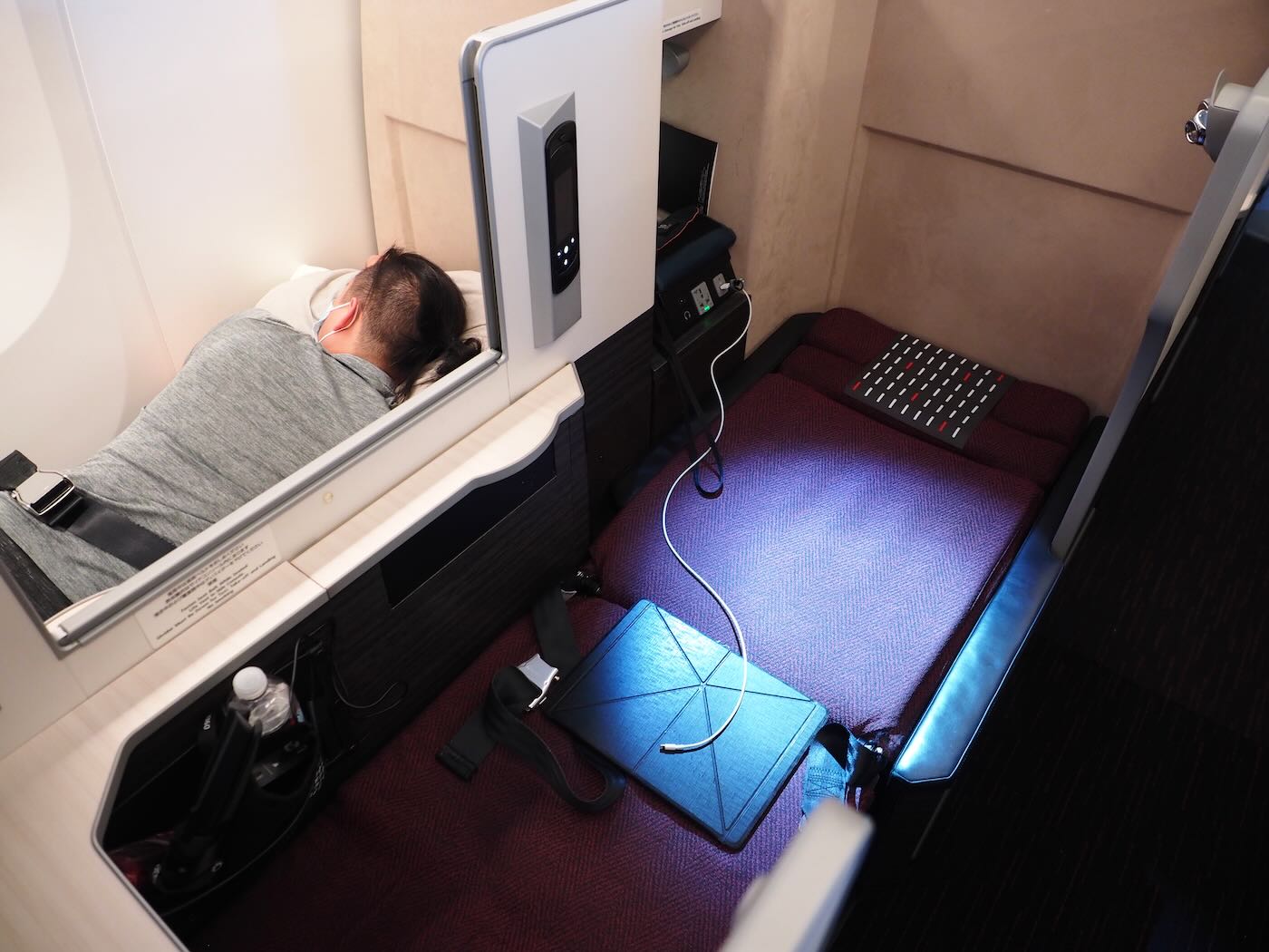飛行紀錄 日本航空 JL11 美國達拉斯 – 東京成田 789 商務艙 JAL Sky Suite - 一口冒險 Bitesized Adventure 飛行紀錄 日本航空 JL11 美國達拉斯 – 東京成田 789 商務艙 JAL Sky Suite - 一口冒險 Bitesized Adventure