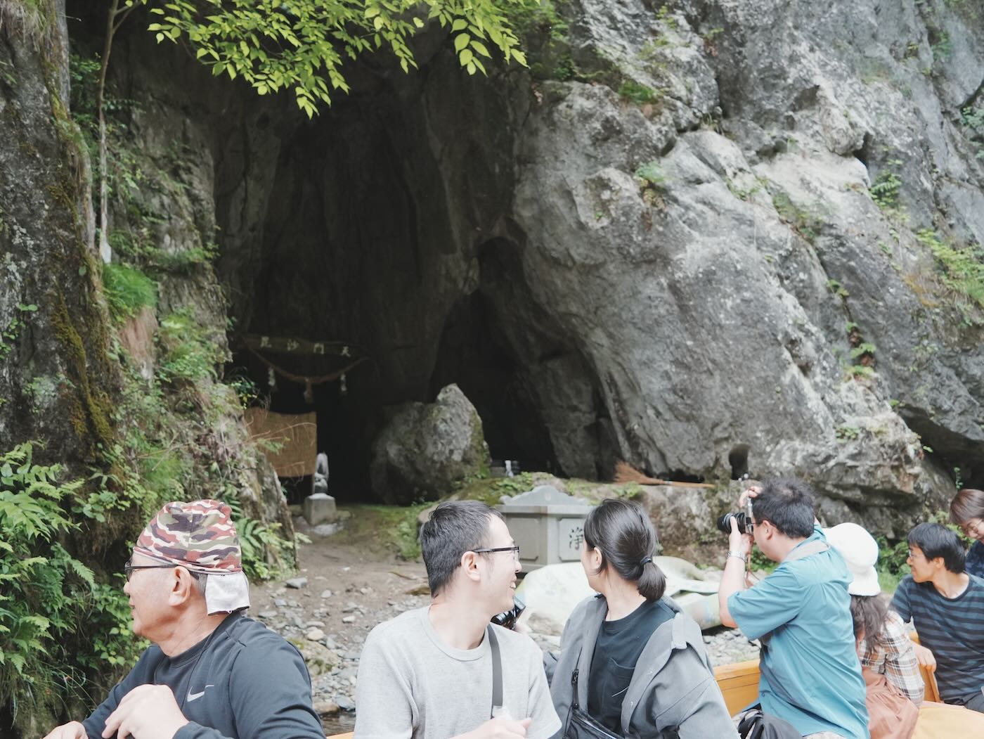 岩手景點 猊鼻溪遊船餵魚 綠意盎然的夏季清涼行程 - 一口冒險 Bitesized Adventure 岩手景點 猊鼻溪遊船餵魚 綠意盎然的夏季清涼行程 - 一口冒險 Bitesized Adventure