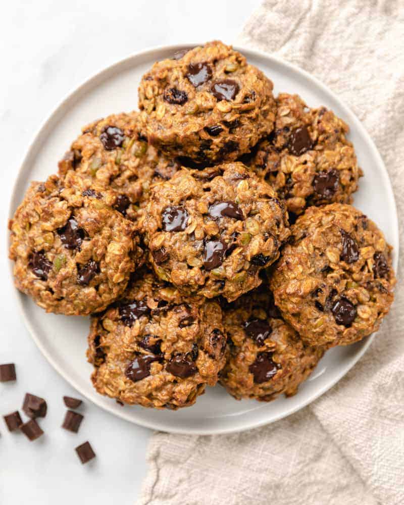 Banana Oatmeal Cookies (Vegan Breakfast Cookies) bites with bri