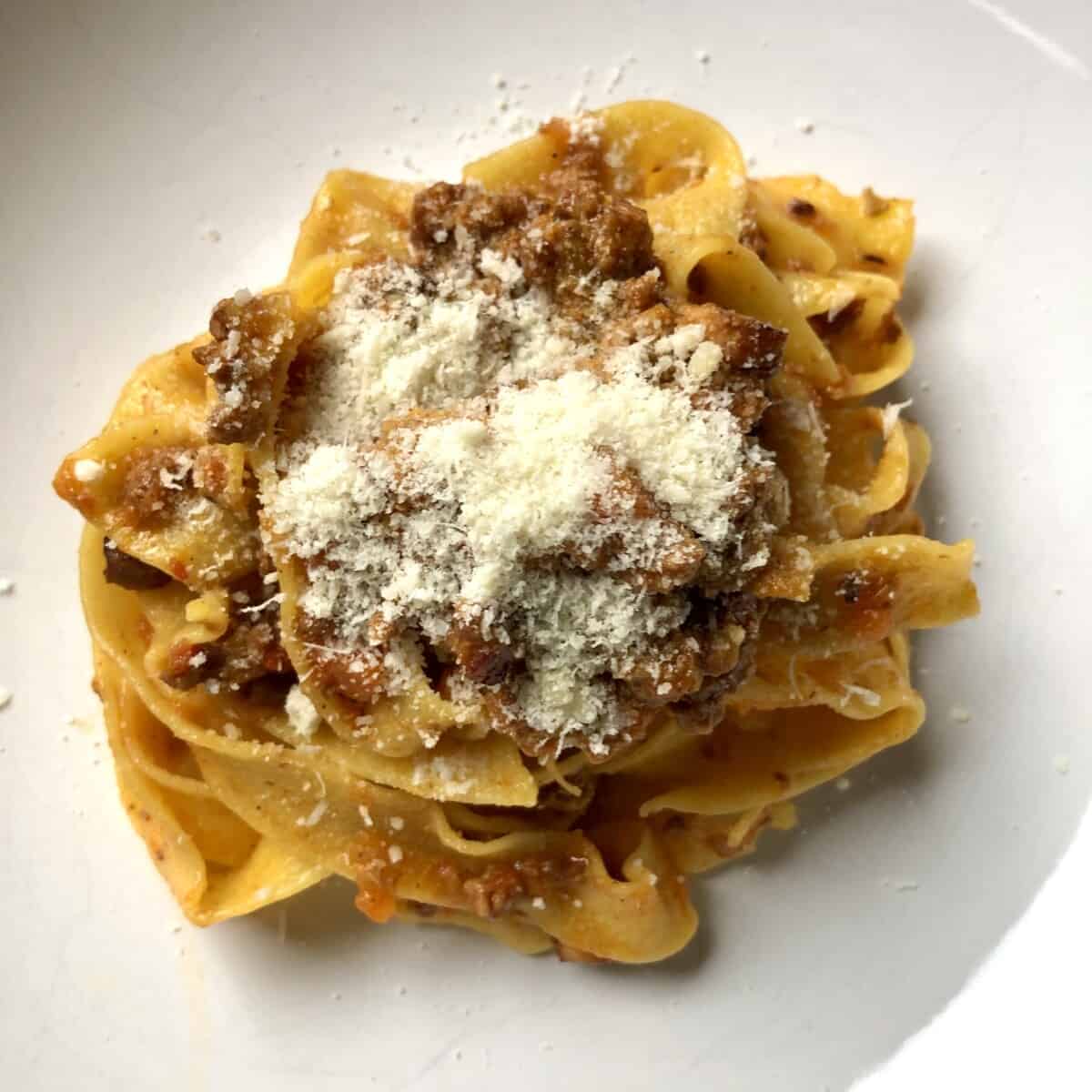 White Wine Bolognese Recipe (Authentic Recipe) Biting at the Bits