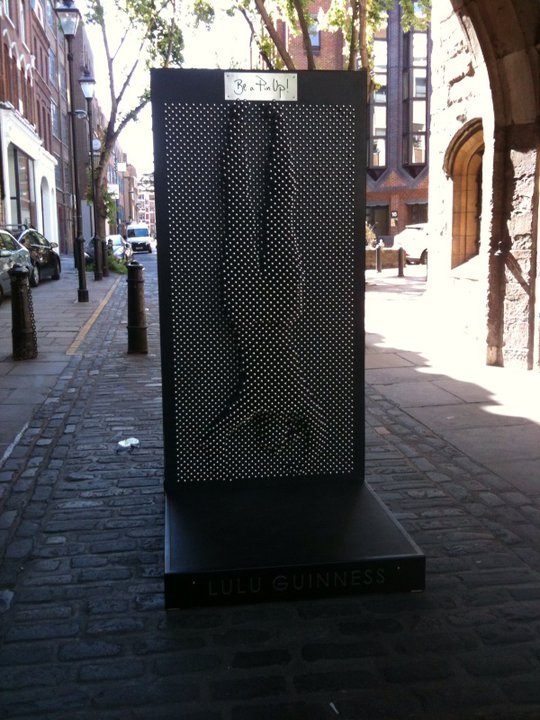 12 Images Of This Giant Pin Art Installation Makes You Go Absolutely