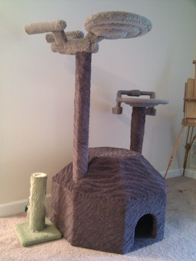 Star Trek Cat Tree For Trekkies With Cats Bit Rebels