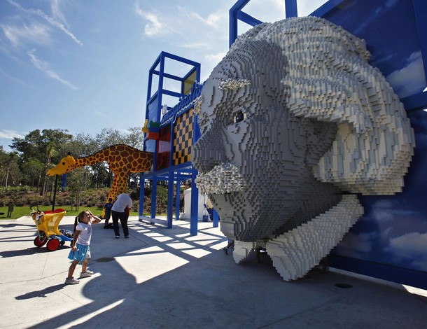 Giant Albert Einstein Head Created Using Lego Bit Rebels