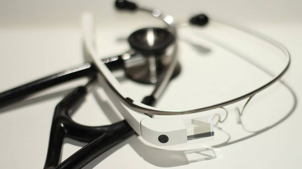 Reasons Why Your Doctor May Be An Early Adopter Of Google Glass Bit