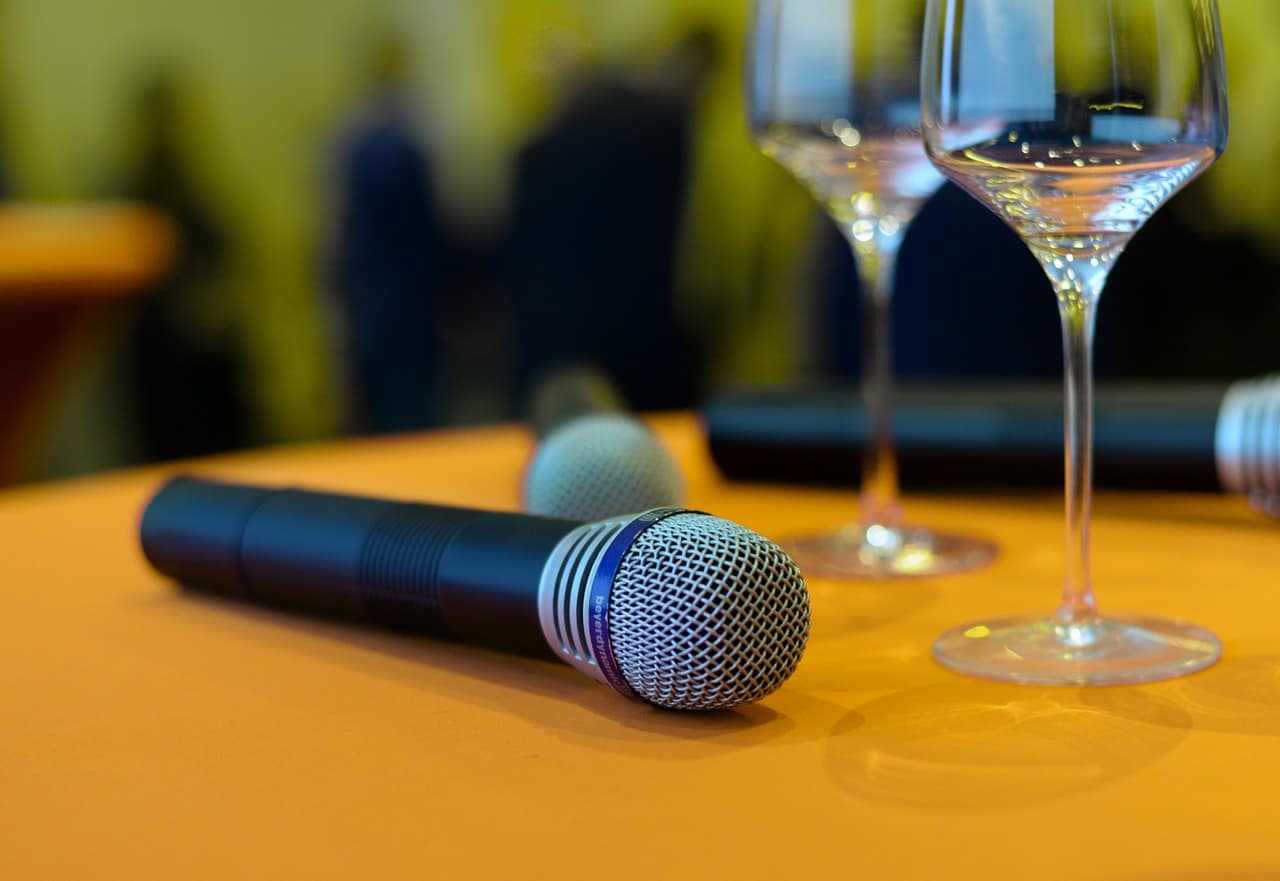 How To Find The Best Wireless Microphone For Karaoke Bit Rebels
