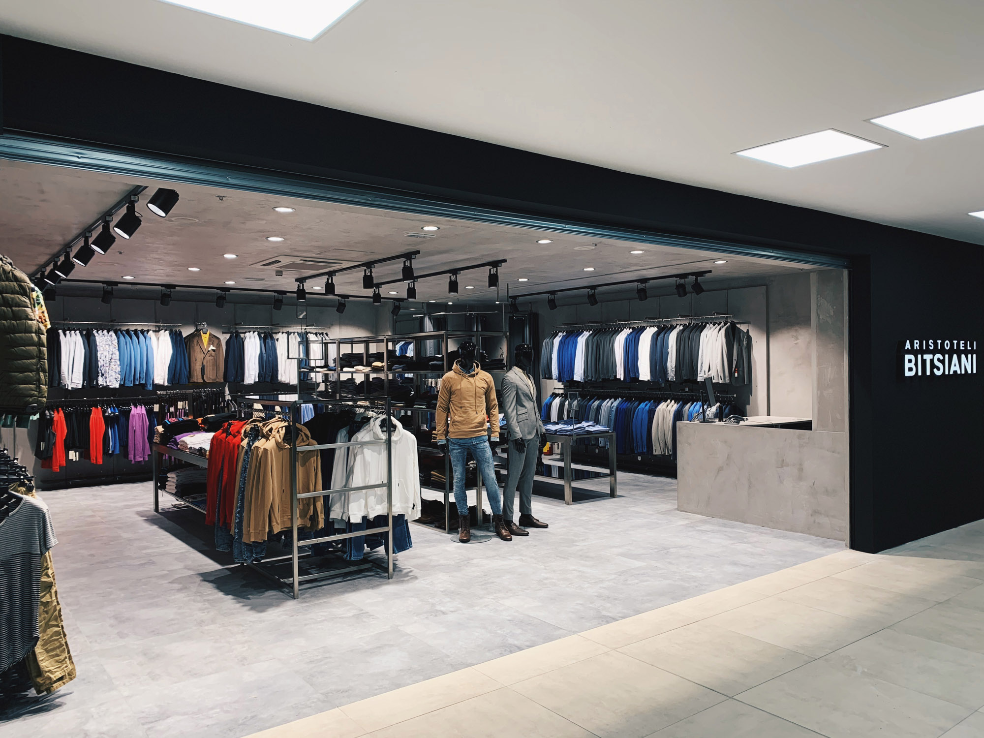 News New outlet store