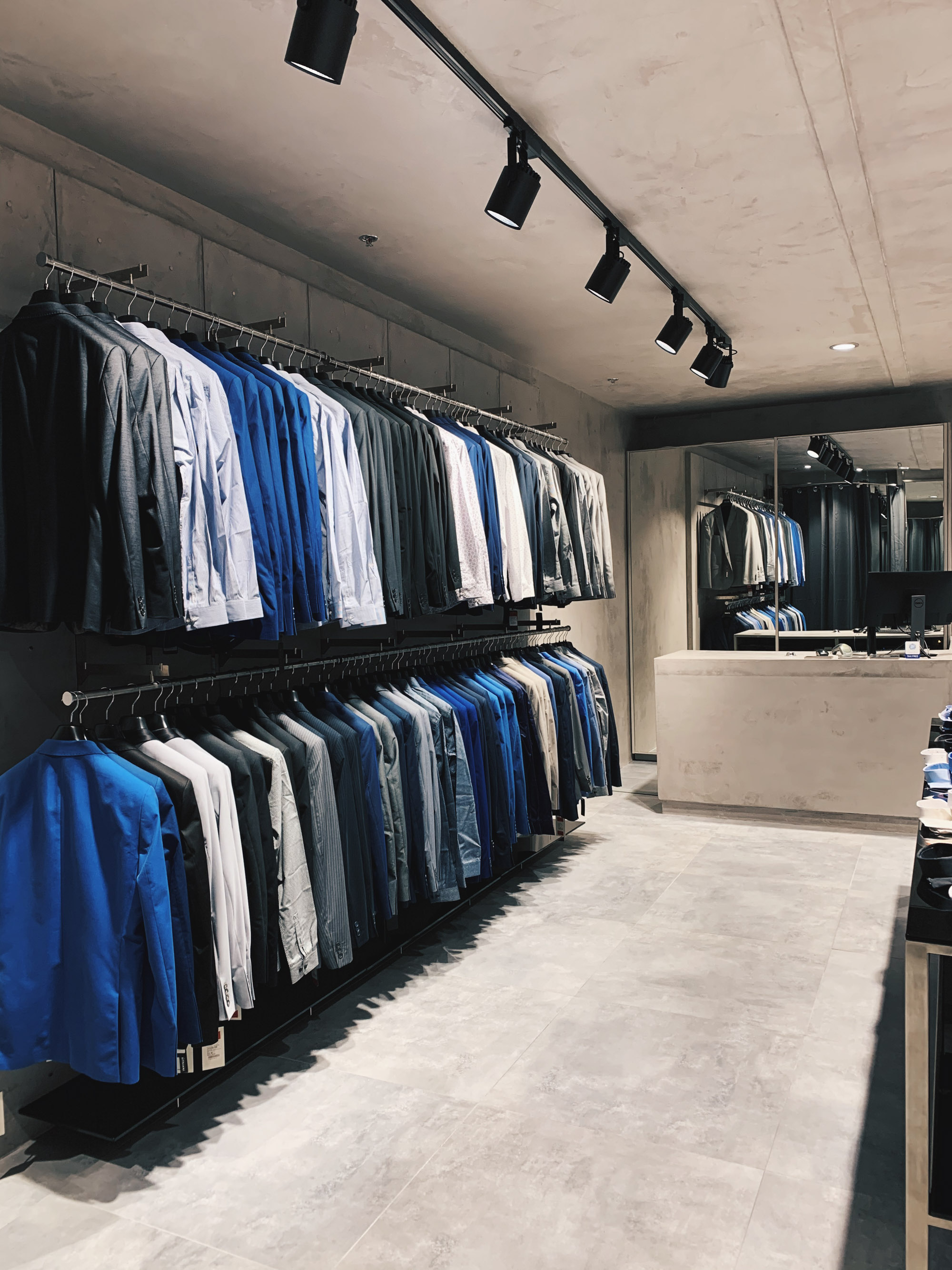 News New outlet store