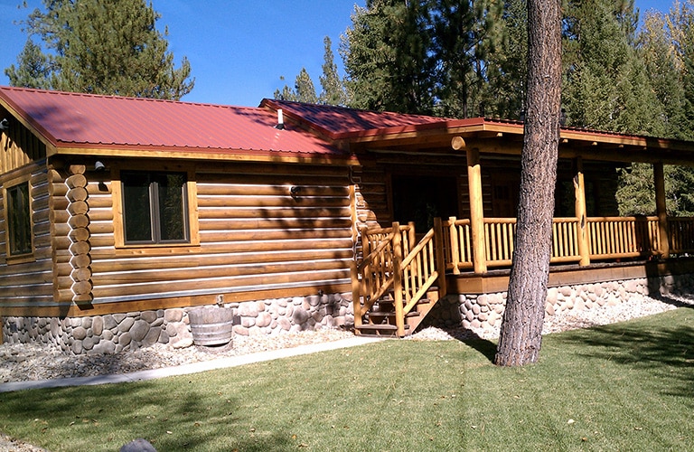 14 of the Best Pet Friendly Rentals in Montana's Bitterroot Valley