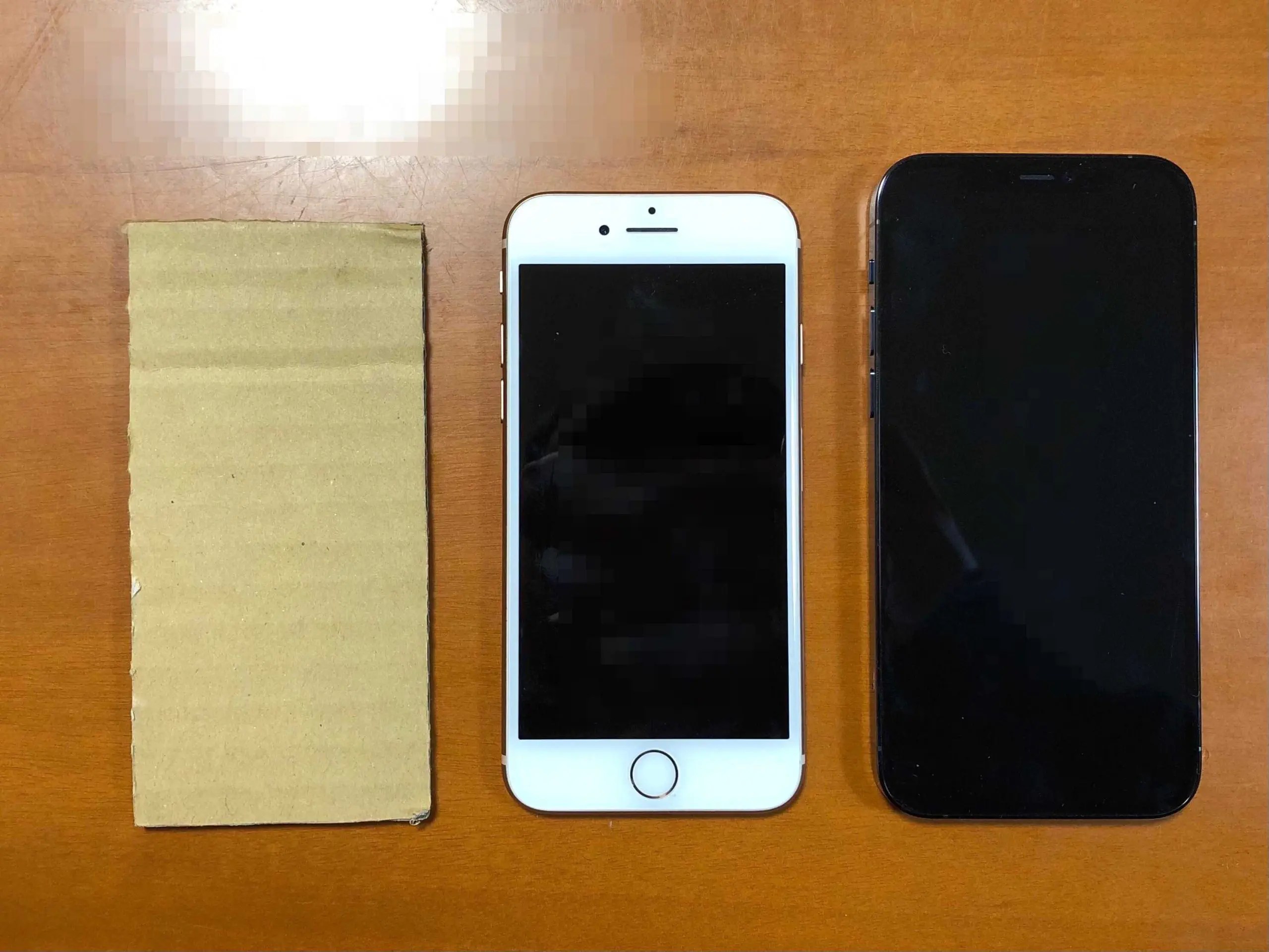 iPhone12 mini、小さすぎ⁉サイズ感は実際どのくらい？ bitWave