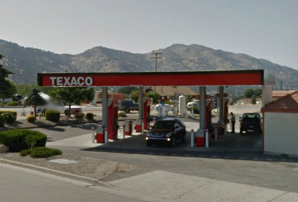 Gas Market B&W License Real Estate Bakersfield! BIZ