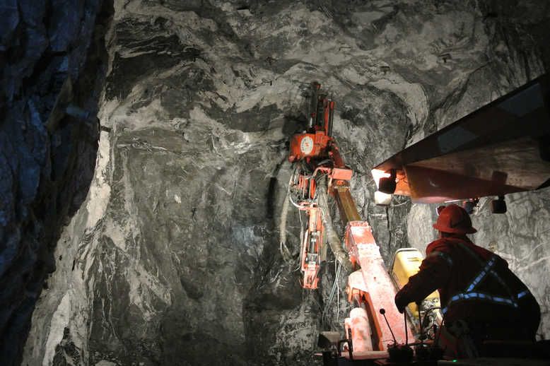 Managing risk in the mining sector through specialist