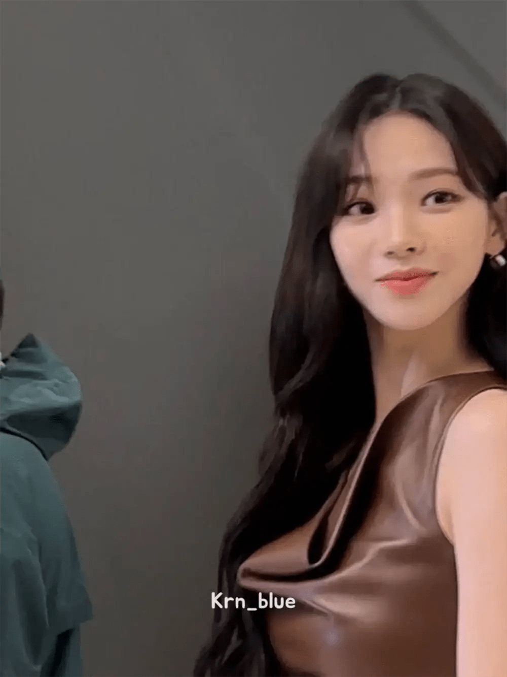 행사장에서 팬들 폰카에 찍힌 카리나 실물 느낌