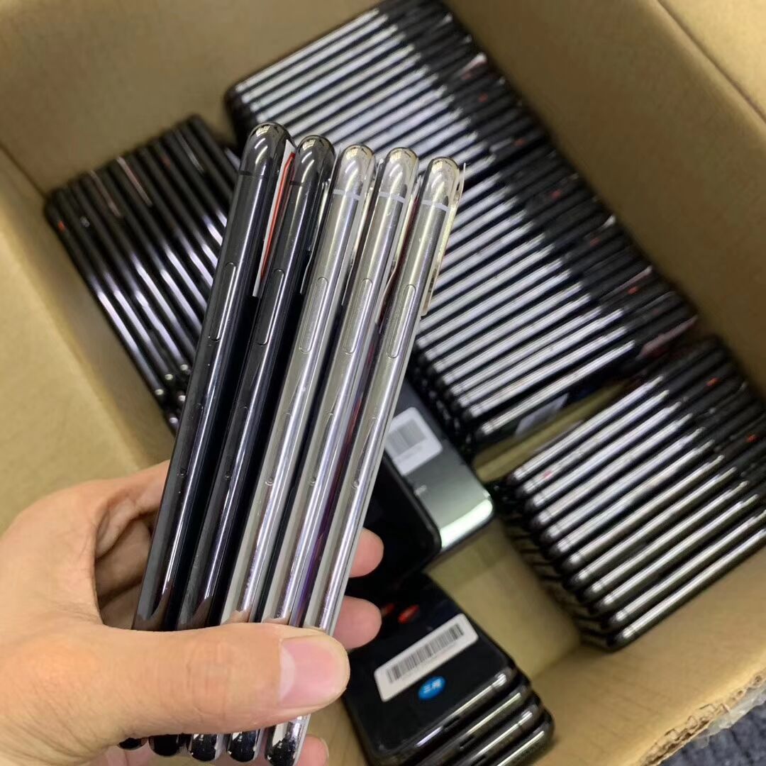 Bulk Apple IPhone 11 Pro Max for sale full unlock BizUganda