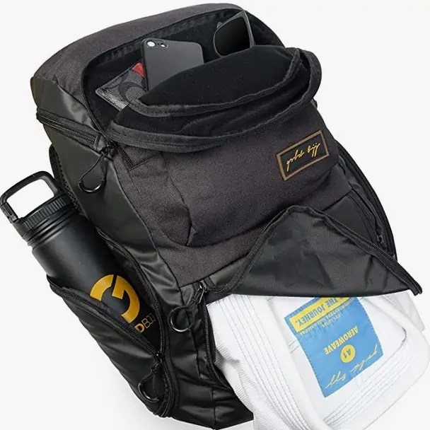 Best Jiu Jitsu Gifts 40+ Awesome Gifts for BJJ Lovers