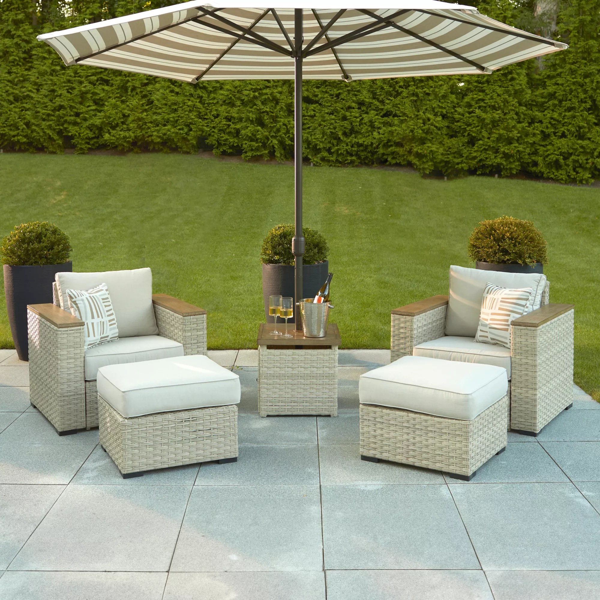 Berkley Jensen Spring Valley 5pc. Outdoor Furniture Set, White BJ's