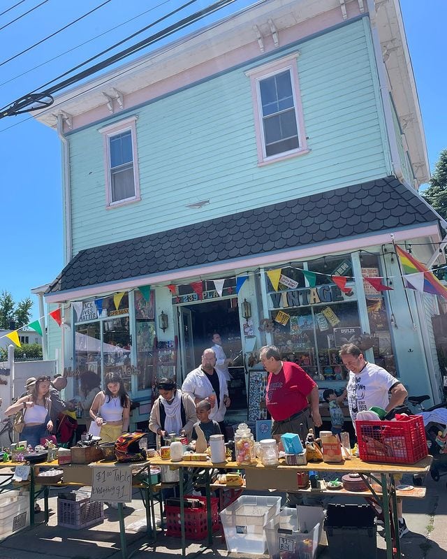 A Traveler's City Island, The Bronx Guide + Things to Do in City Island