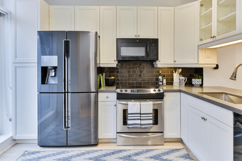 How Much Electricity Does a Refrigerator Use?