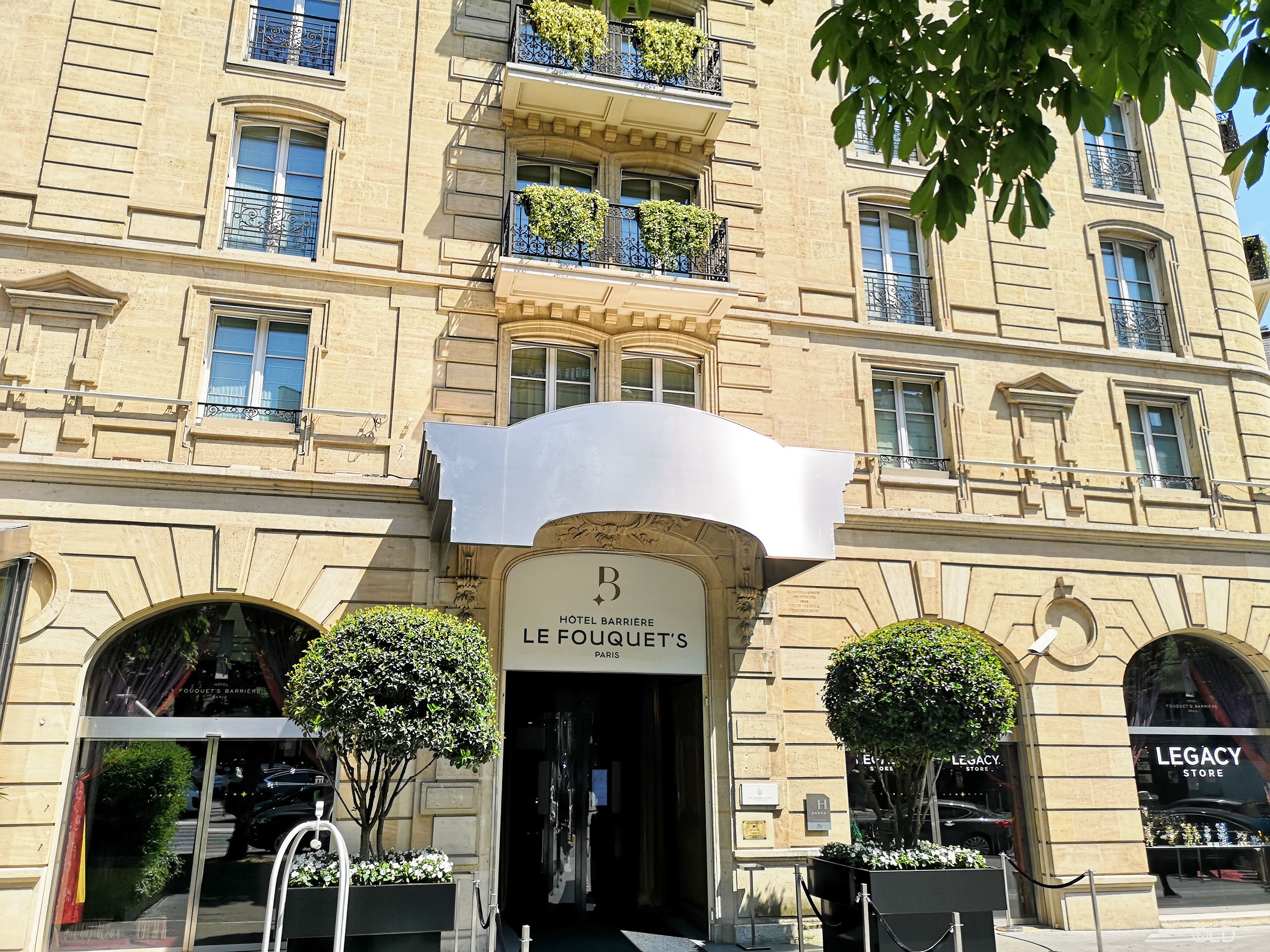 Hôtel Barrière Le Fouquet’s Paris Restaurants & Spa The World of